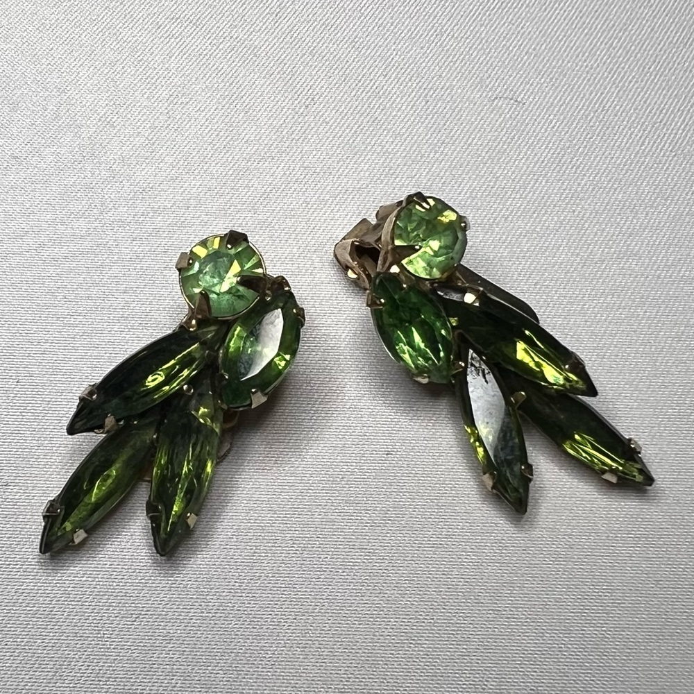 Vintage Rhinestone Prong Setting Earrings